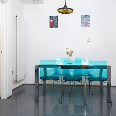 En-Suite Room In Zone 1 런던 외부 사진