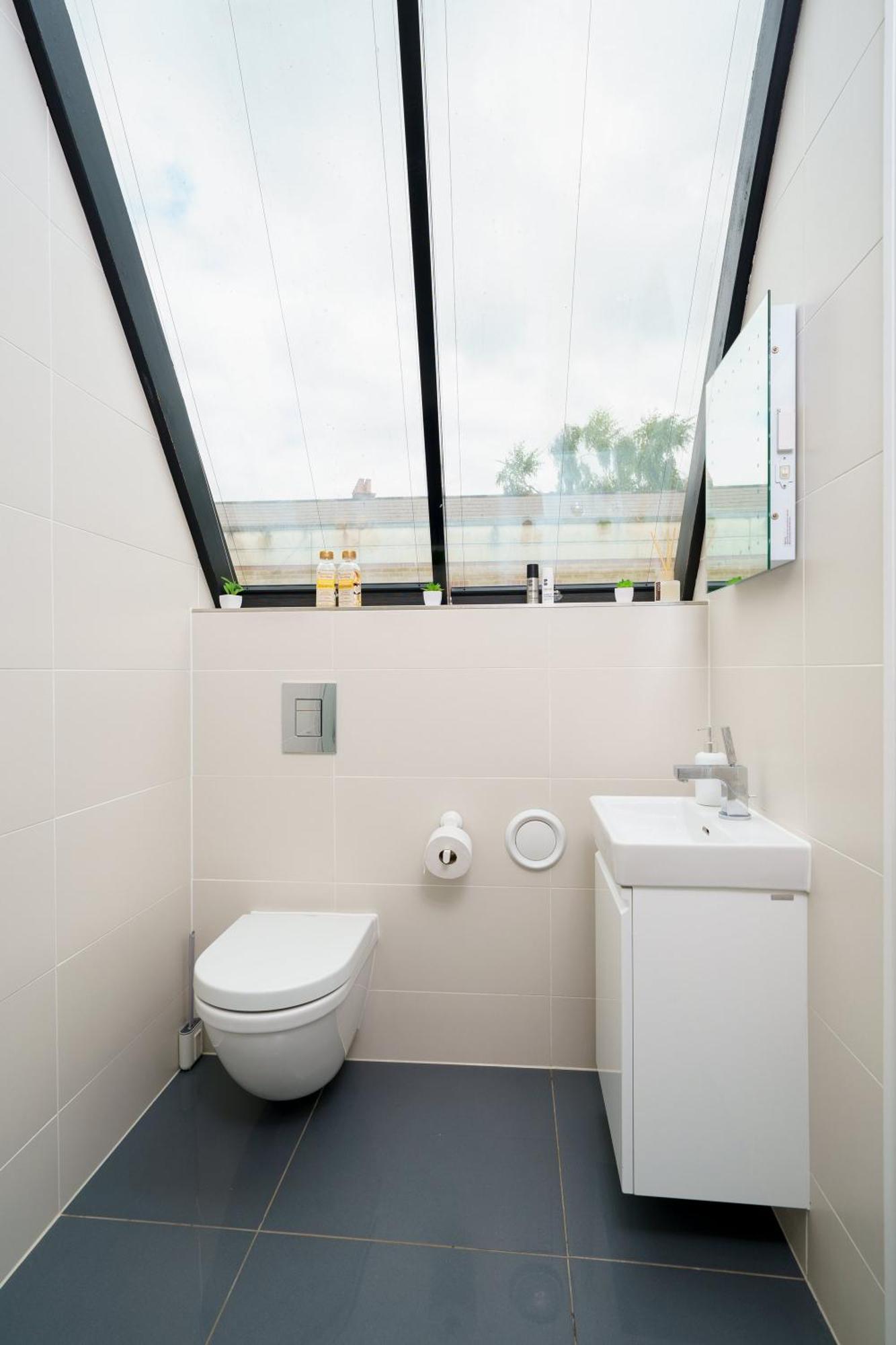 En-Suite Room In Zone 1 런던 외부 사진