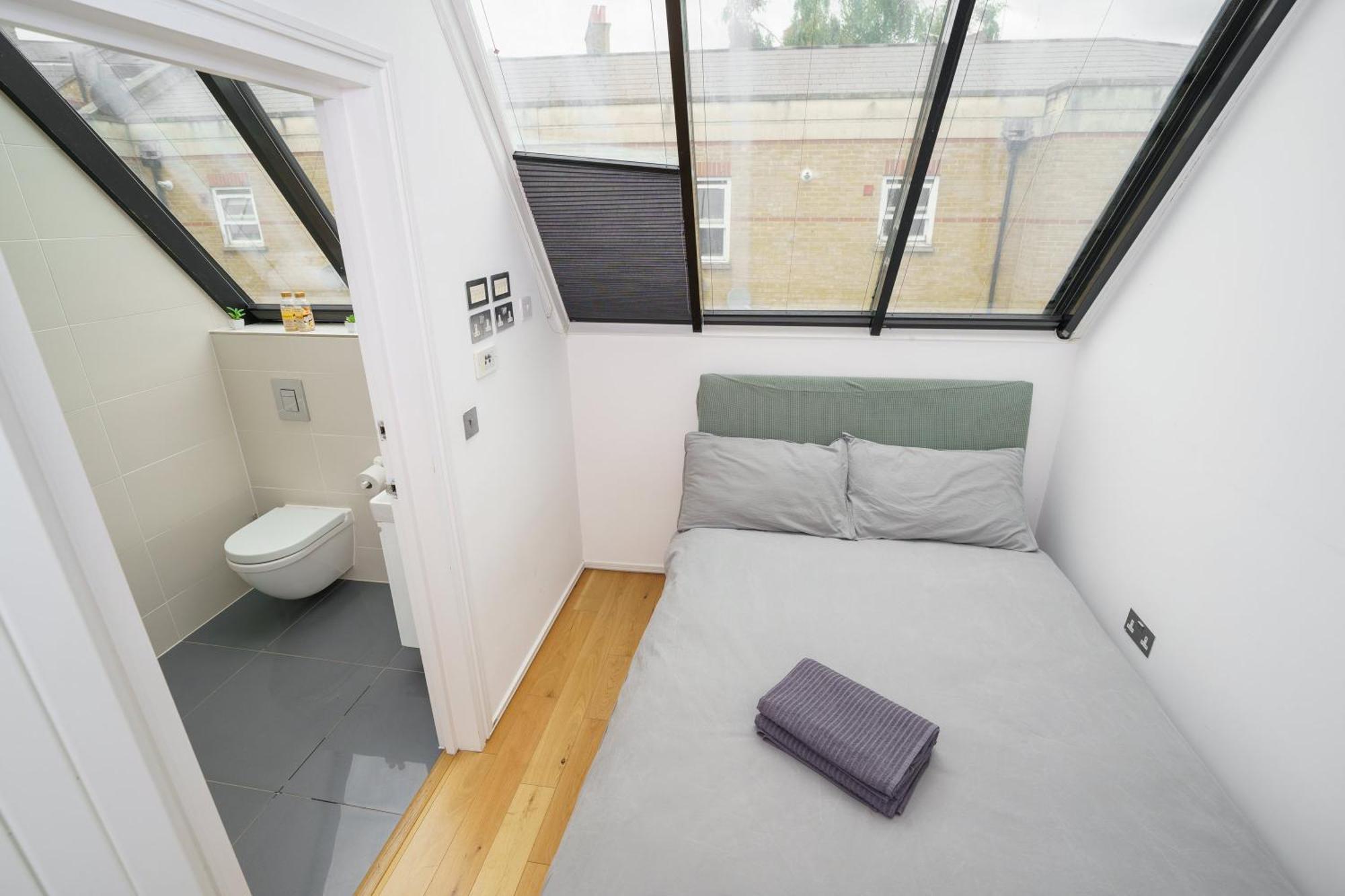 En-Suite Room In Zone 1 런던 외부 사진