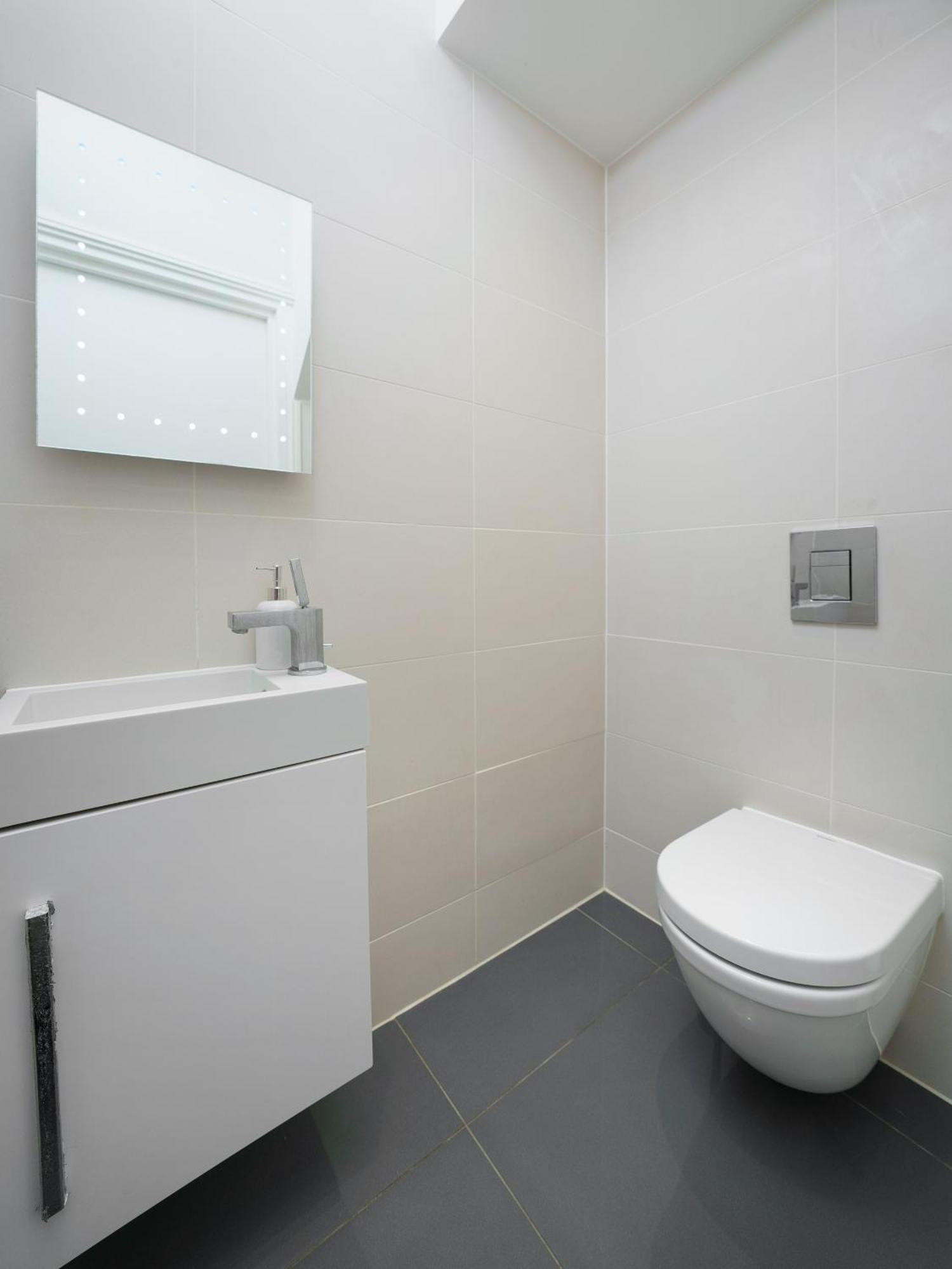 En-Suite Room In Zone 1 런던 외부 사진