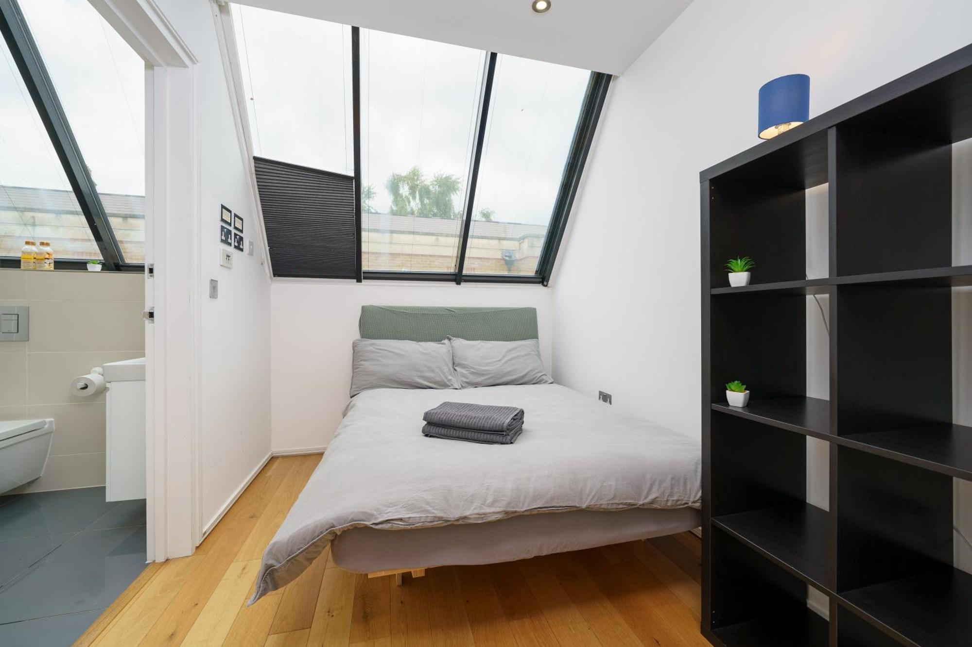 En-Suite Room In Zone 1 런던 외부 사진